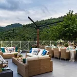Casolare Dei Colli, Panoramic Private Pool, Lavish Interiors And A Gourmet Kitchen
