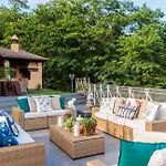 Vila Casolare Dei Colli, Panoramic Private Pool, Lavish Interiors And A Gourmet Kitchen *