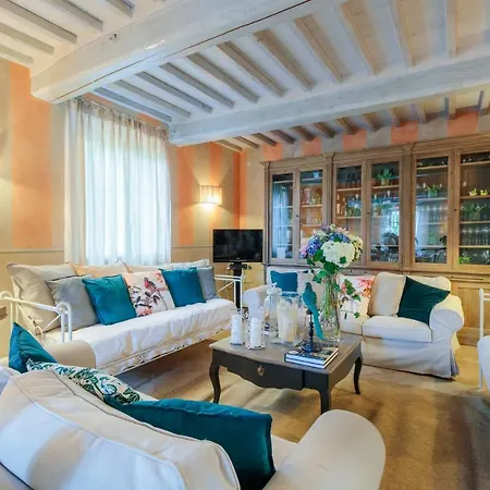 Casolare Dei Colli, Panoramic Private Pool, Lavish Interiors And A Gourmet Kitchen 卡麦奥雷