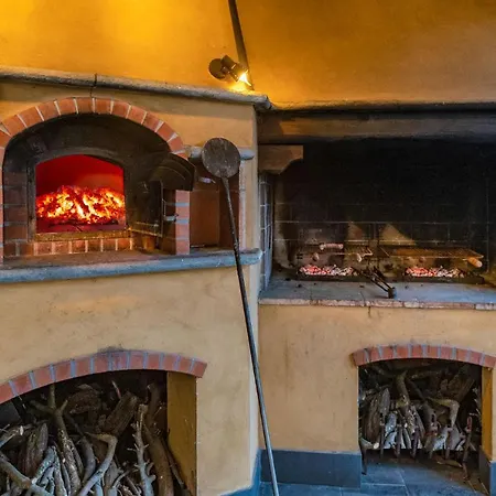 Casolare Dei Colli, Panoramic Private Pool, Lavish Interiors And A Gourmet Kitchen 卡麦奥雷