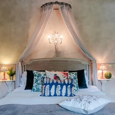 别墅 Casolare Dei Colli, Panoramic Private Pool, Lavish Interiors And A Gourmet Kitchen 卡麦奥雷