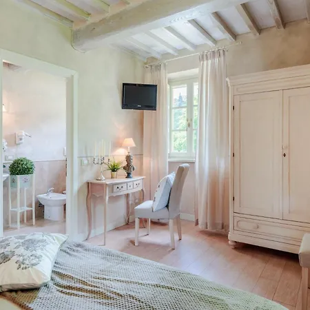 Casolare Dei Colli, Panoramic Private Pool, Lavish Interiors And A Gourmet Kitchen