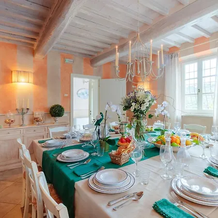Villa Casolare Dei Colli, Panoramic Private Pool, Lavish Interiors And A Gourmet Kitchen Camaiore